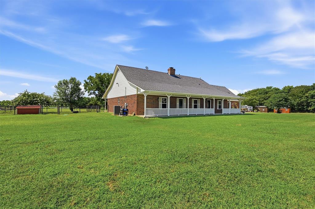 1226 County Road 243 Property Photo 4