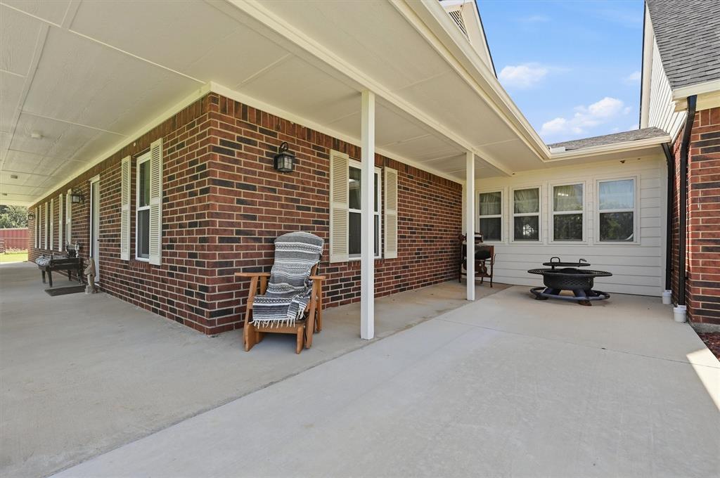 1226 County Road 243 Property Photo 5