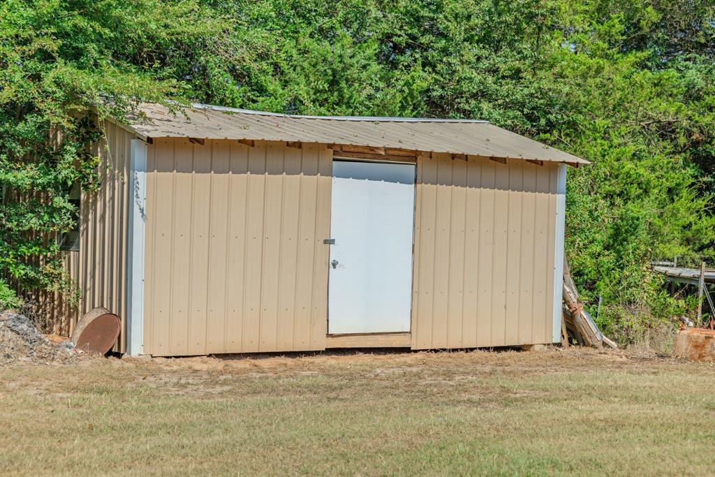 2631 County Road 2400 Property Photo 38