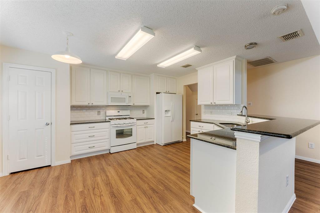 3929 Acorn Lane Property Photo 13