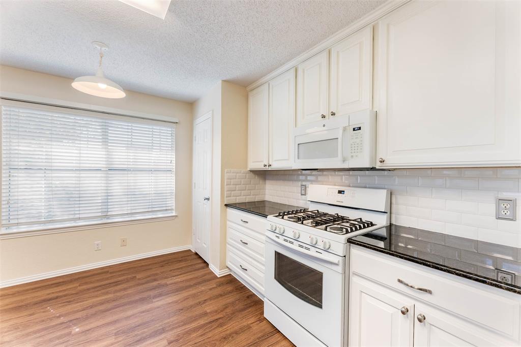 3929 Acorn Lane Property Photo 16