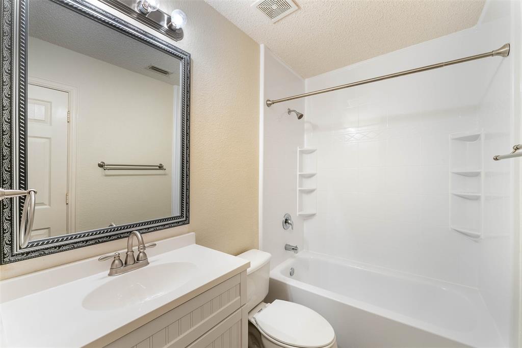 3929 Acorn Lane Property Photo 28