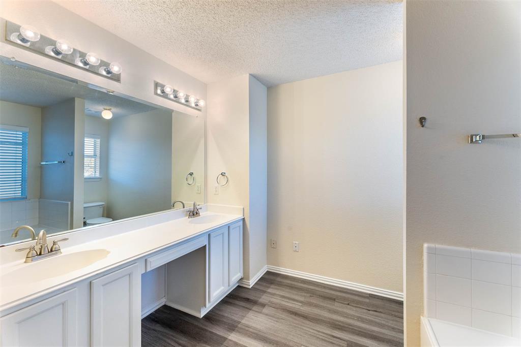 3929 Acorn Lane Property Photo 30