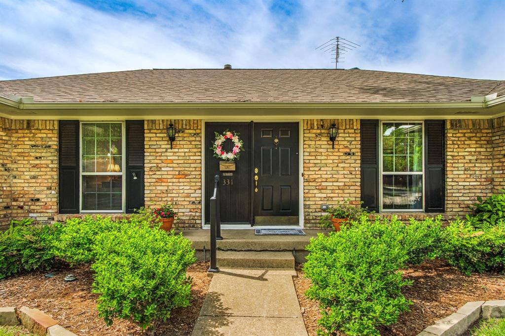 331 Robin Way Property Photo 1