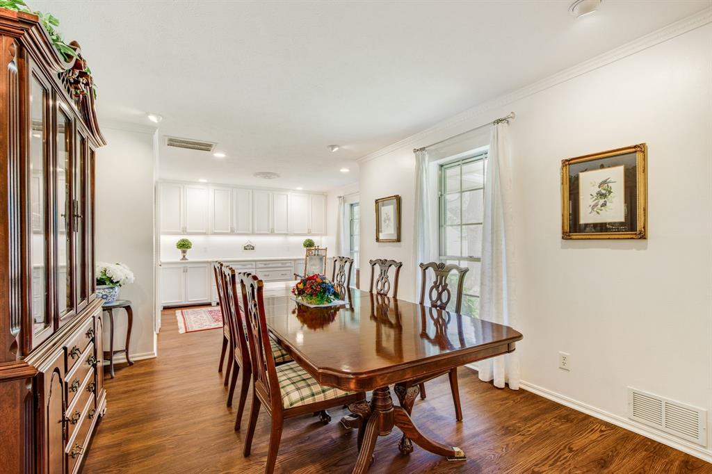 331 Robin Way Property Photo 5