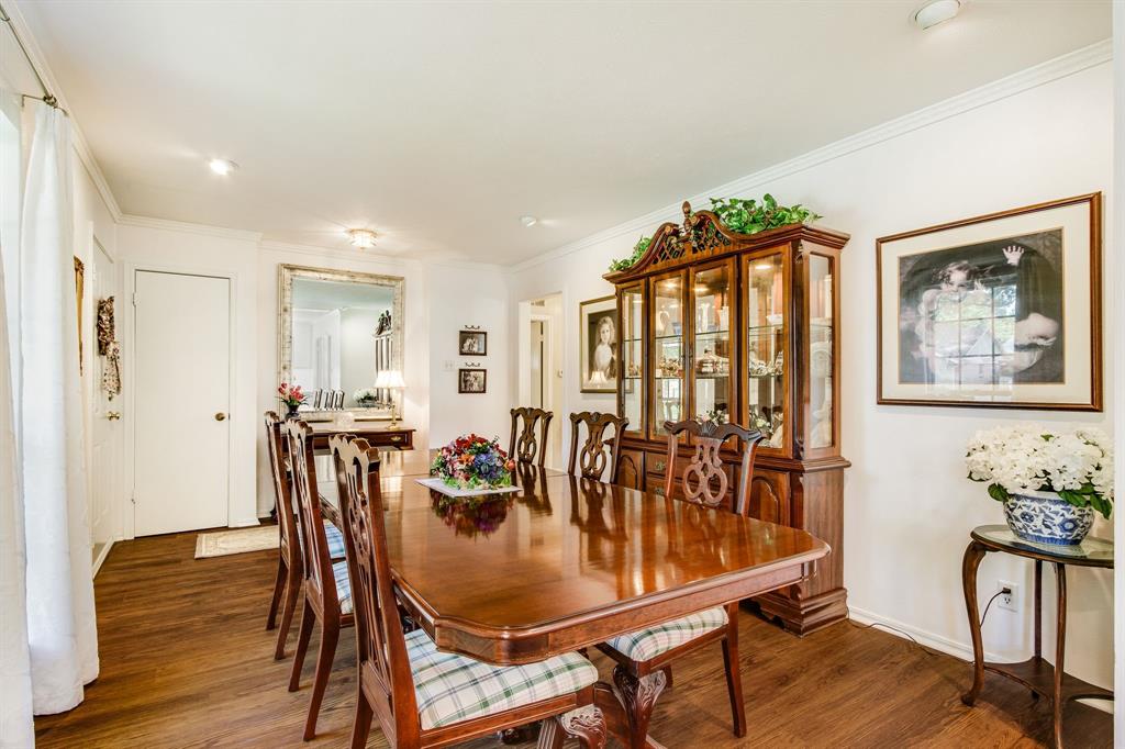 331 Robin Way Property Photo 6