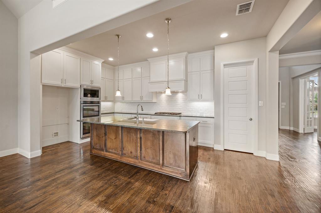 3318 Ridgecross Drive Property Photo 10