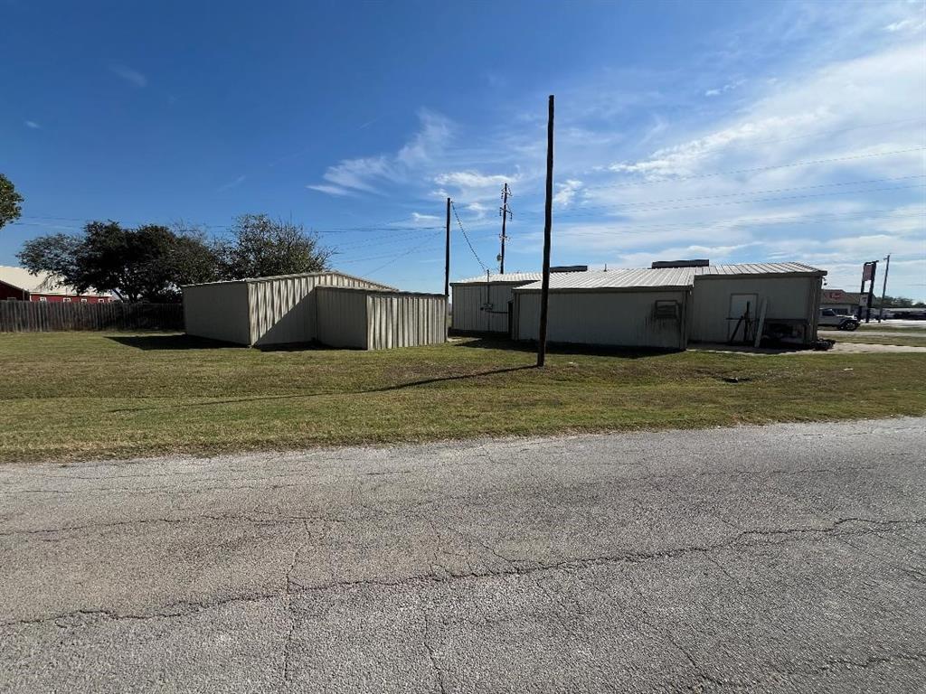 804 S Bosque Street Property Photo 6