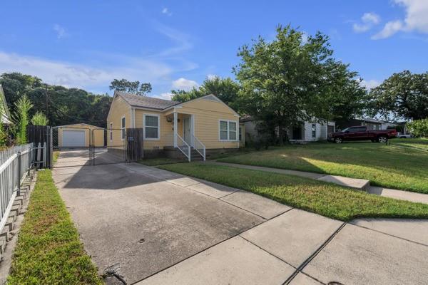 1005 W Clarence Street Property Photo 1