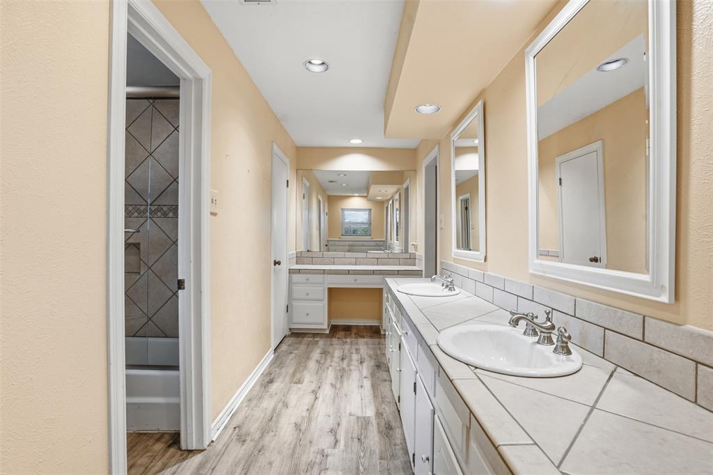 4328 Winding Way Property Photo 17