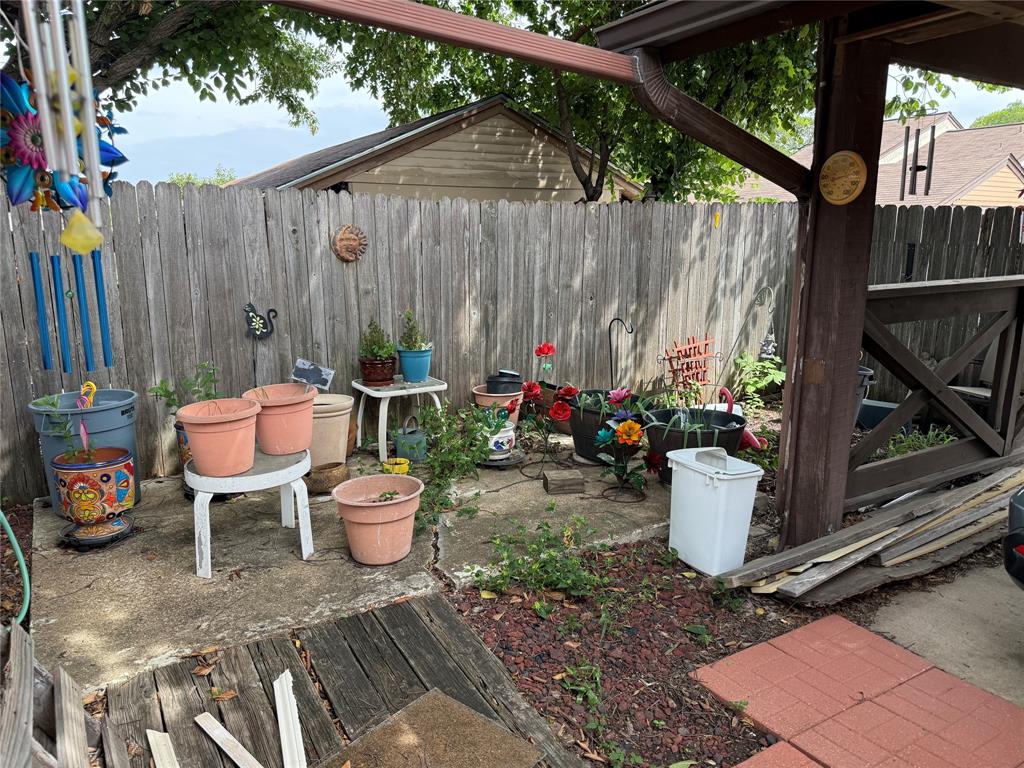 502 Pine Trail Drive Property Photo 10