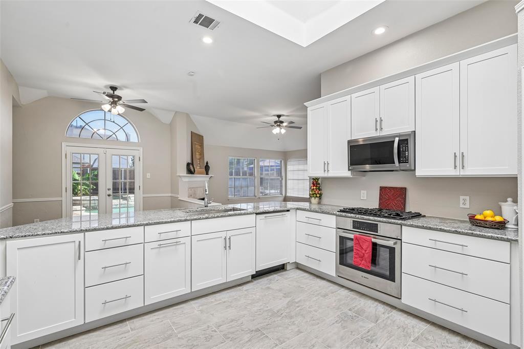 3901 Rolling Hills Drive Property Photo 1