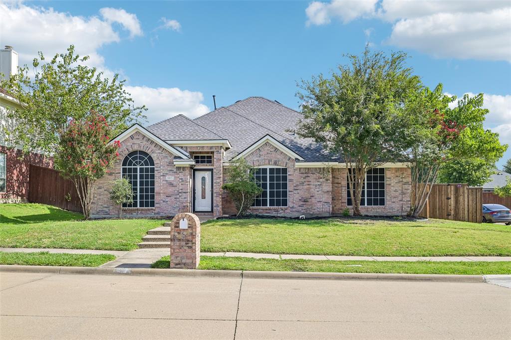 3901 Rolling Hills Drive Property Photo 1