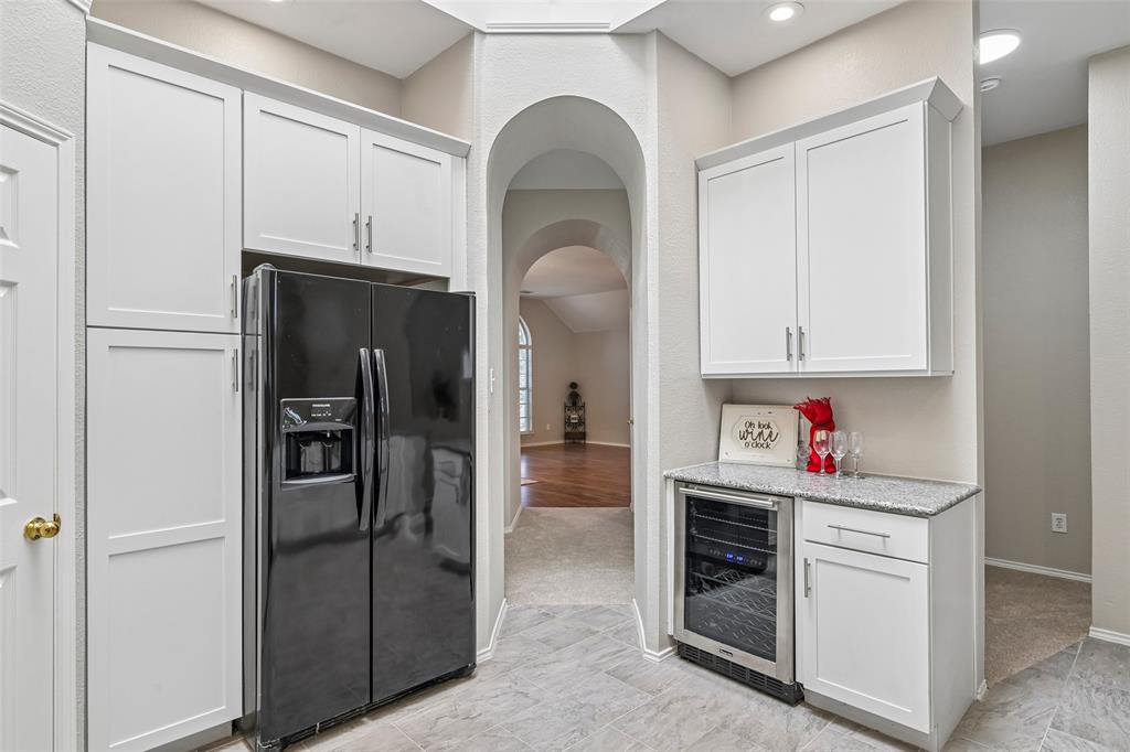 3901 Rolling Hills Drive Property Photo 10