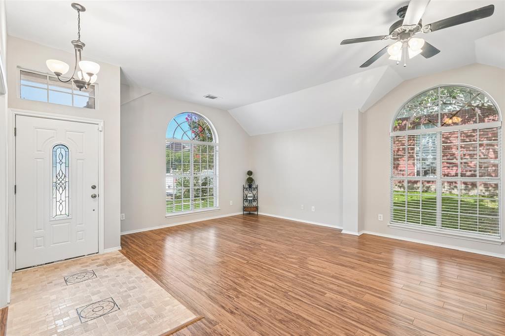 3901 Rolling Hills Drive Property Photo 11