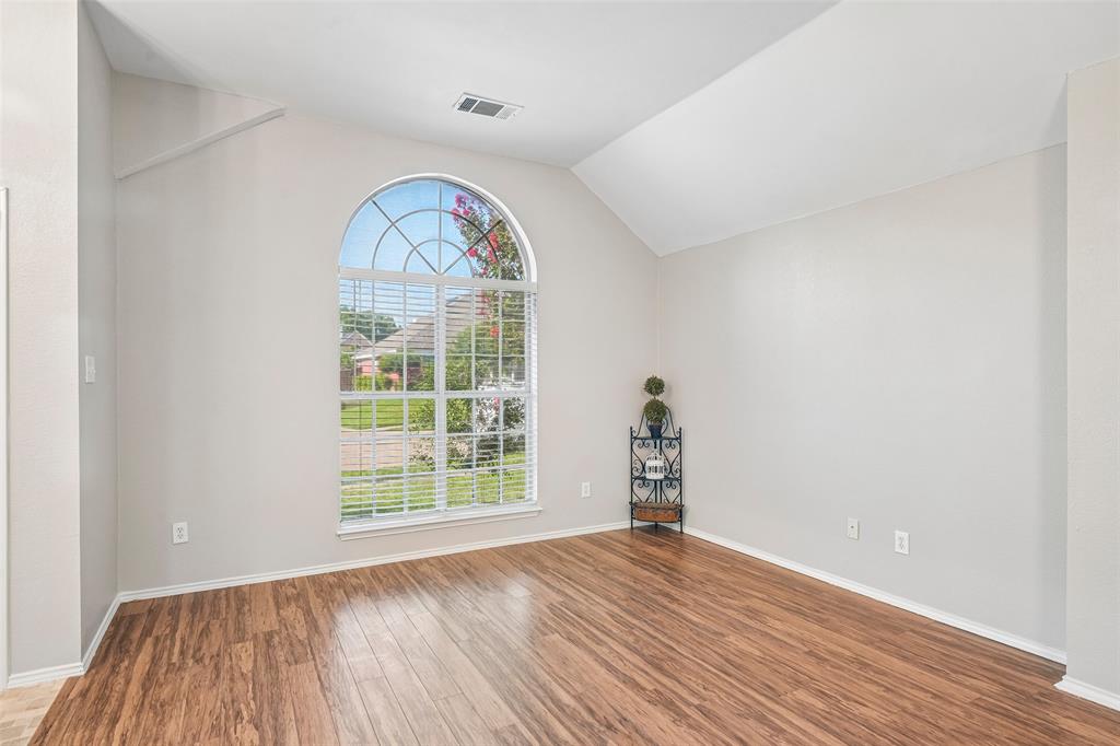 3901 Rolling Hills Drive Property Photo 13