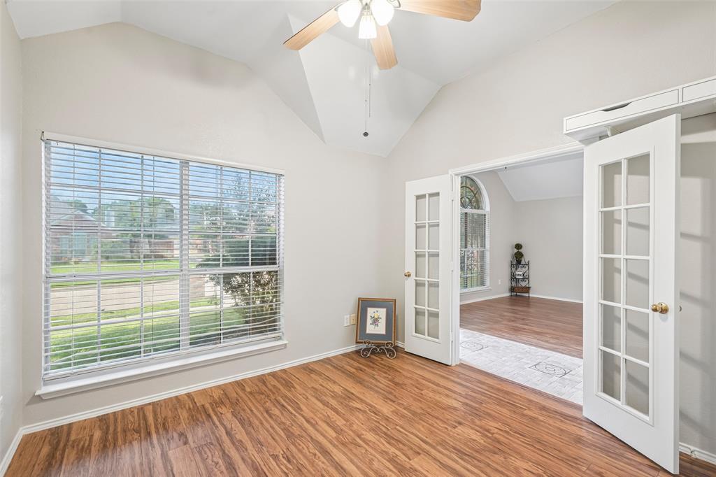 3901 Rolling Hills Drive Property Photo 17