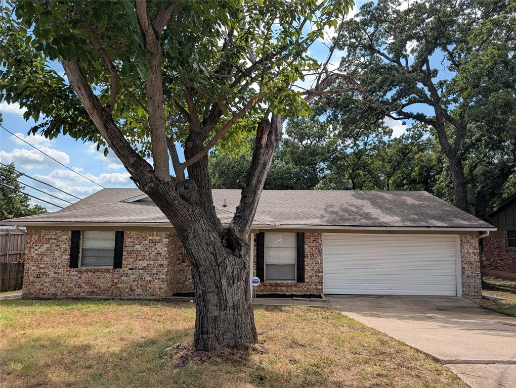 1820 Warren Lane Property Photo 1