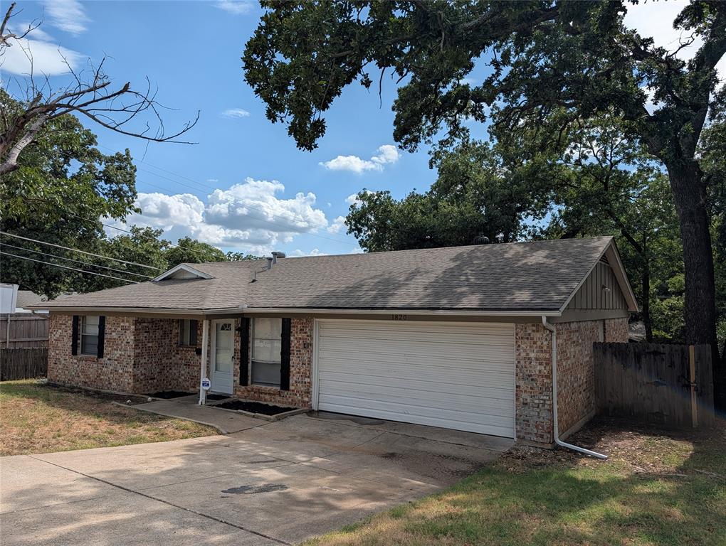 1820 Warren Lane Property Photo 2