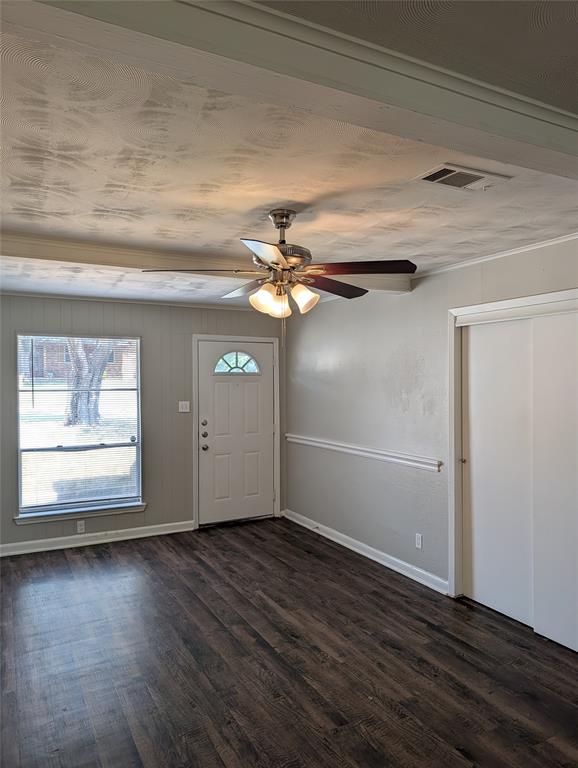 1820 Warren Lane Property Photo 3