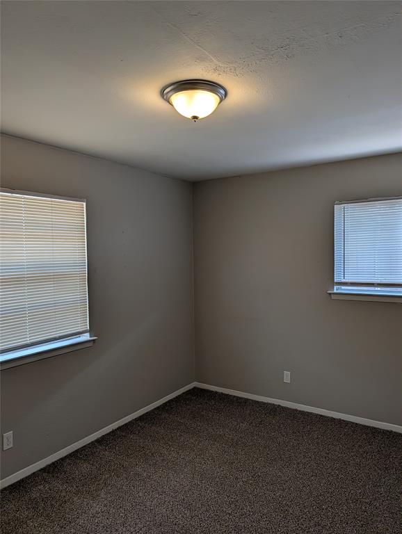 1820 Warren Lane Property Photo 9