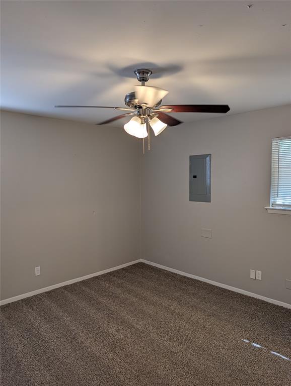 1820 Warren Lane Property Photo 13