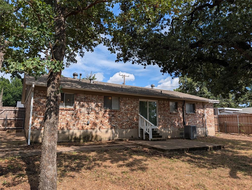 1820 Warren Lane Property Photo 19