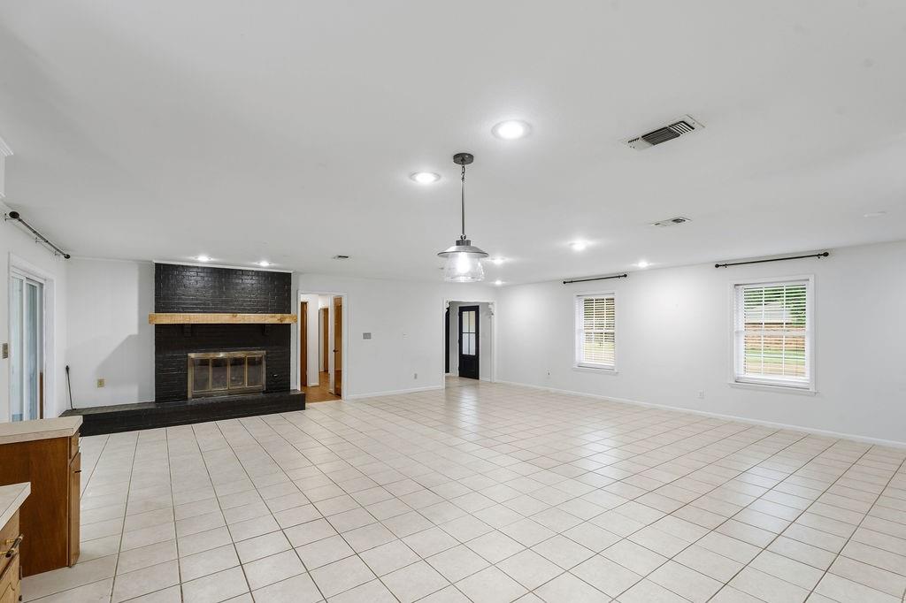 704 Marion Drive Property Photo 12