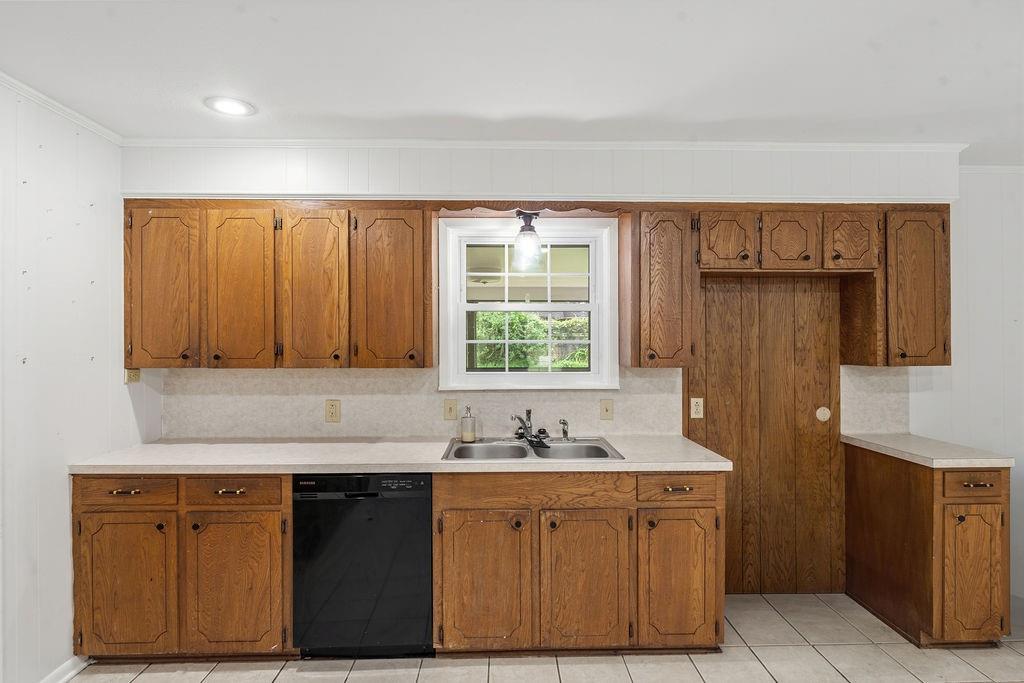 704 Marion Drive Property Photo 14