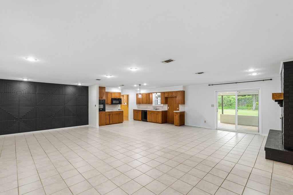 704 Marion Drive Property Photo 17