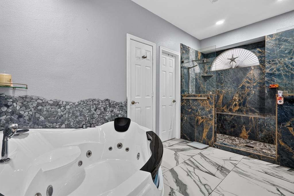 5425 Rolling Meadows Drive Property Photo 5