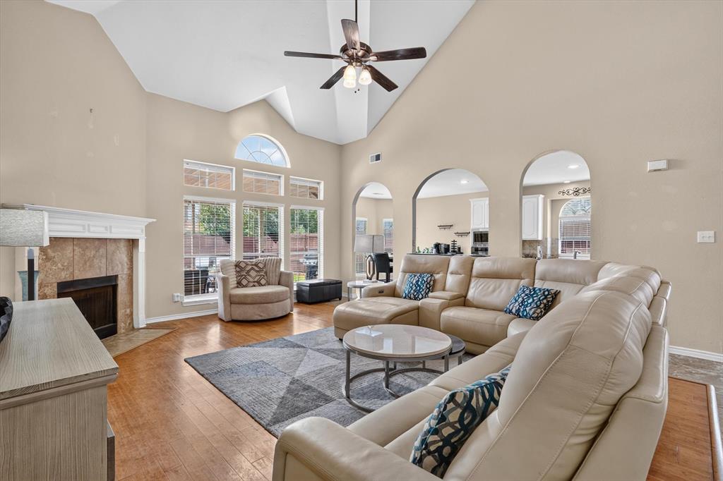 5425 Rolling Meadows Drive Property Photo 14