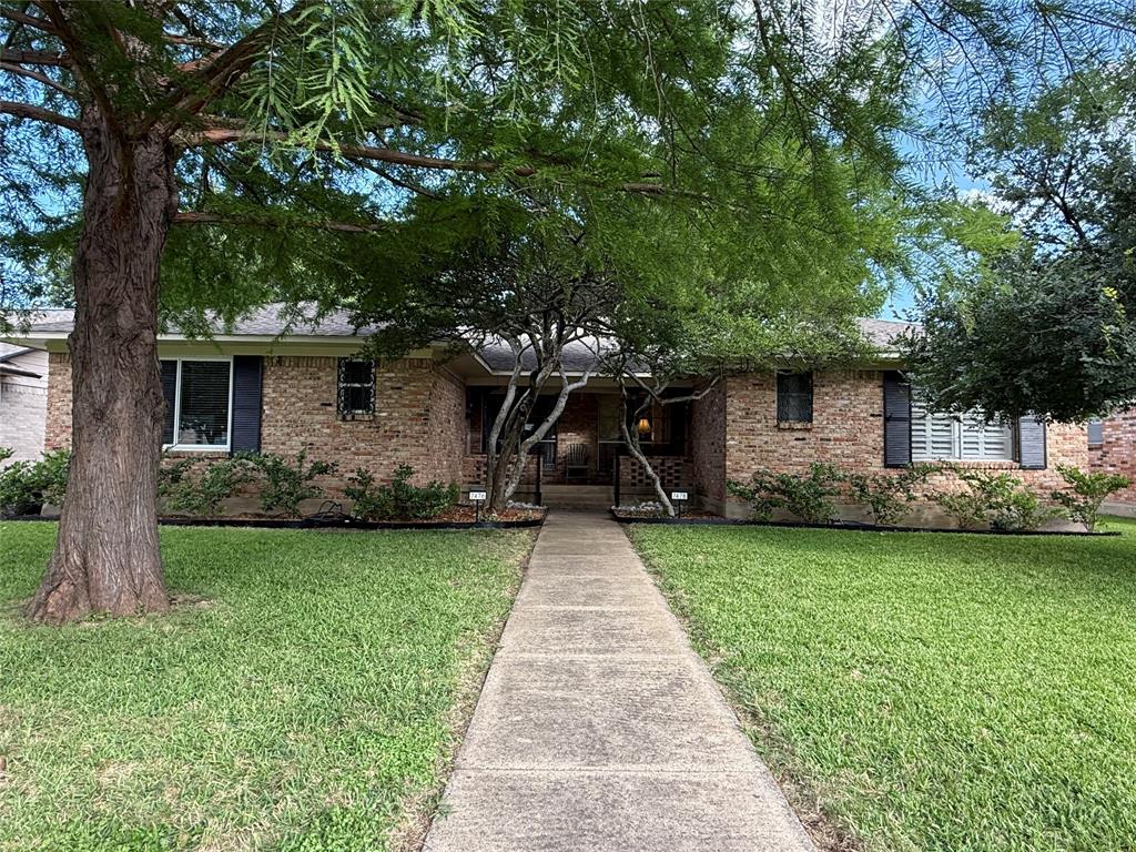 7476 Walling Lane Property Photo 1