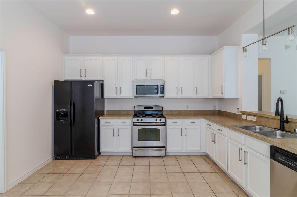 1609 Jasmine Trail Property Photo 6