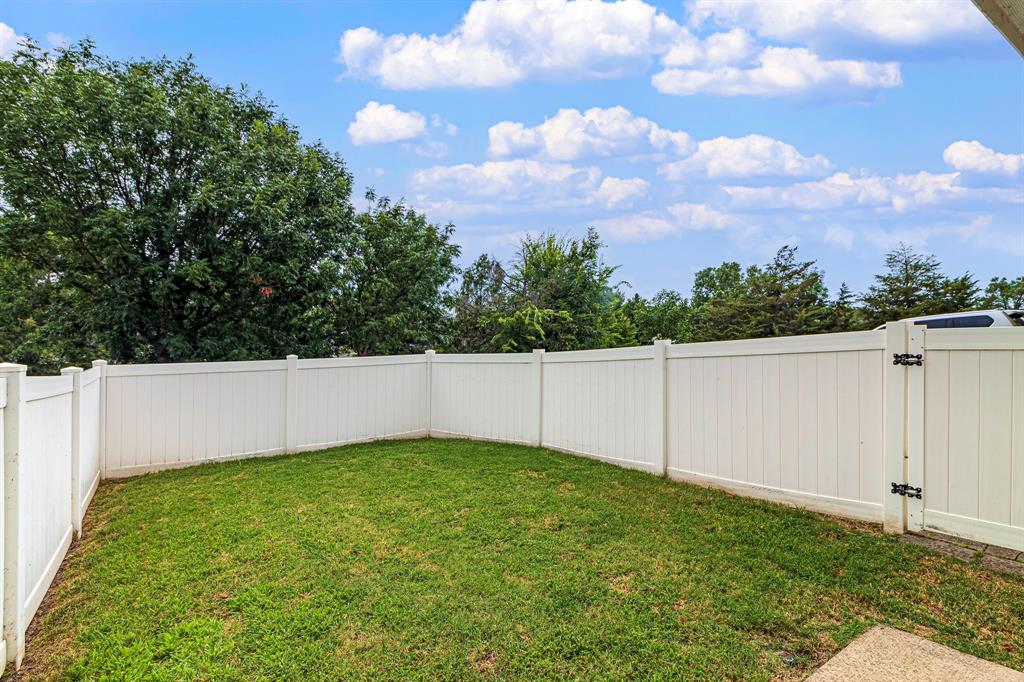 1609 Jasmine Trail Property Photo 17