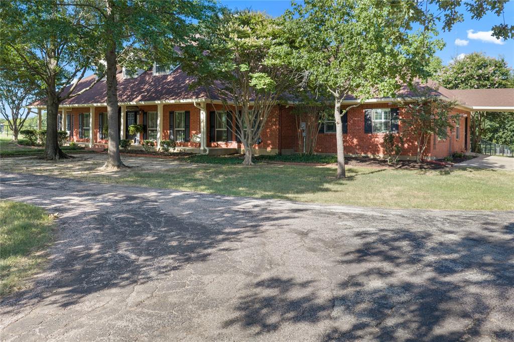 200 County Road 2130 Property Photo 5