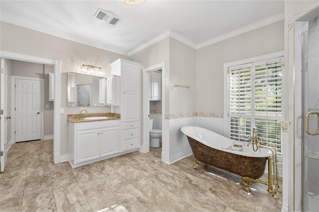 200 County Road 2130 Property Photo 26