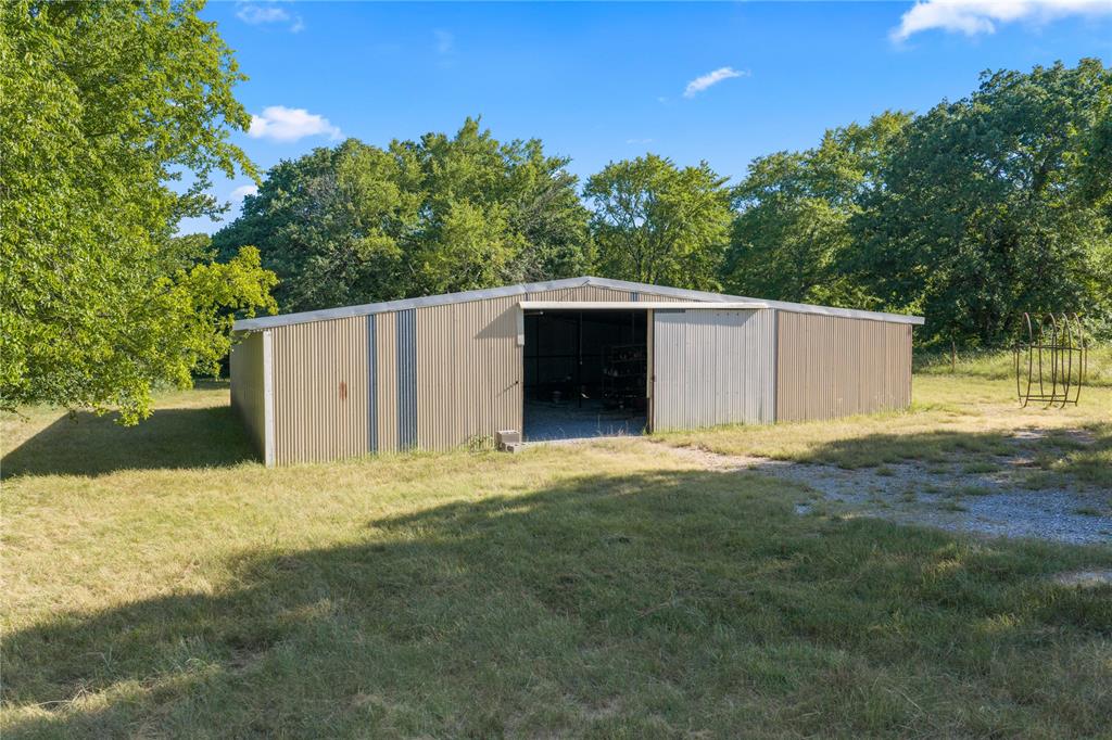 200 County Road 2130 Property Photo 39