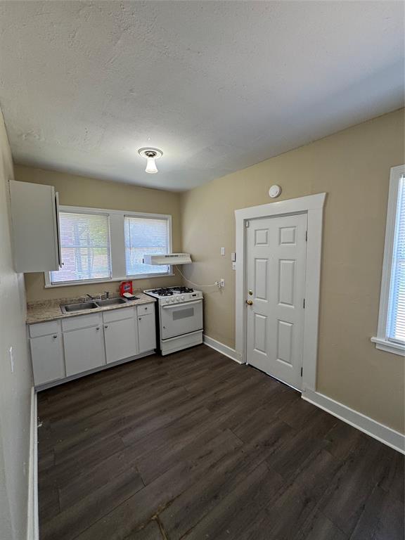 402 Egan Street Property Photo 6