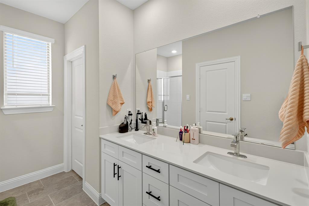 1536 Lake District Drive Property Photo 8