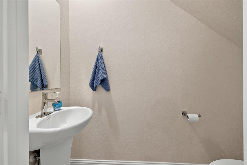 1536 Lake District Drive Property Photo 18