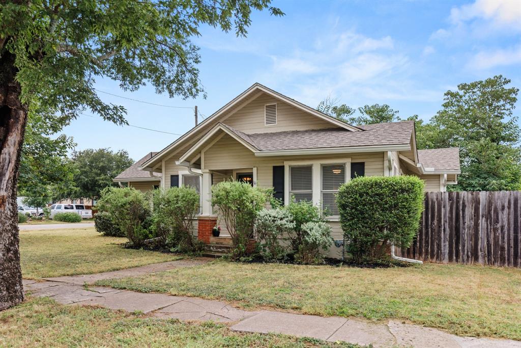 515 W 6th Street Property Photo 4