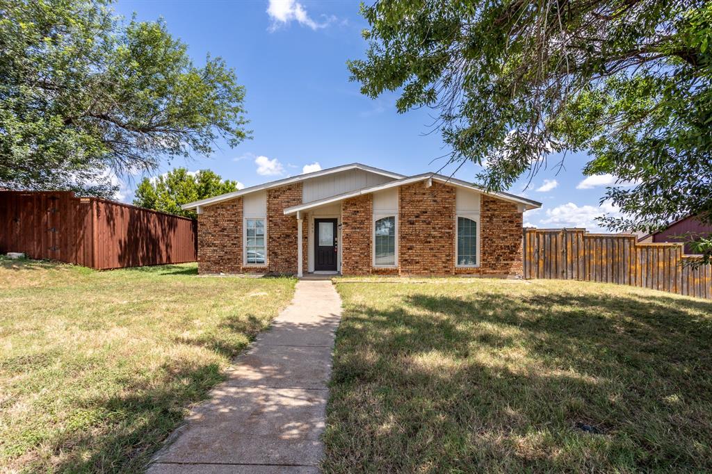 649 Eagle Drive Property Photo 1
