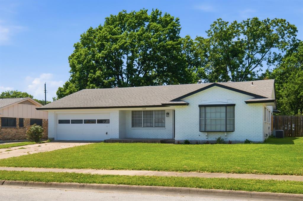1509 Robin Drive Property Photo 1