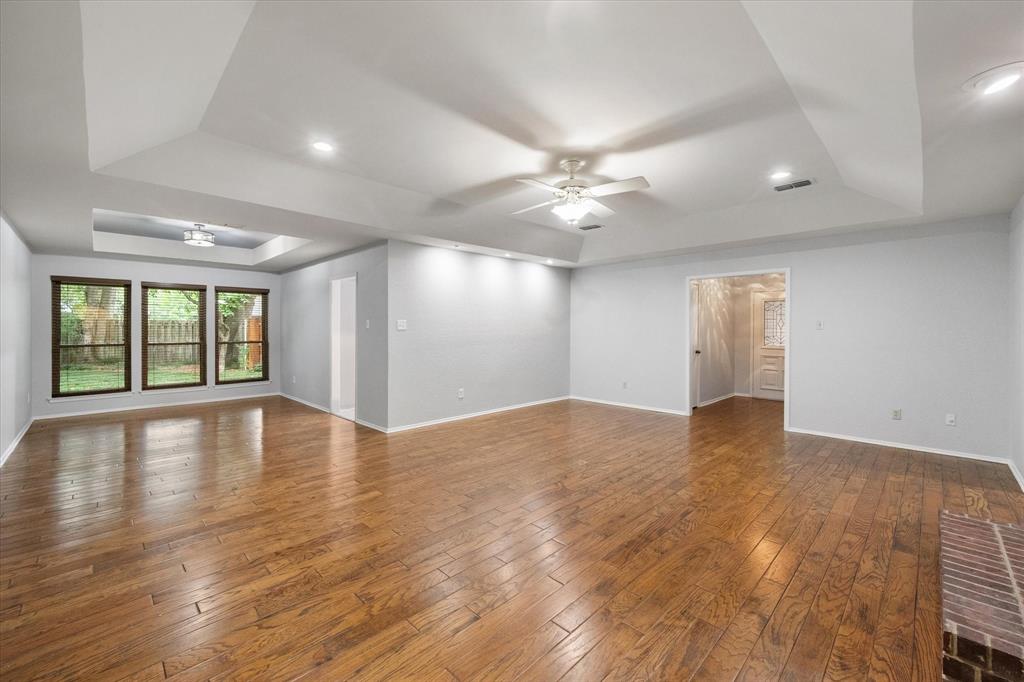 2403 Oak Shadow Court Property Photo 8