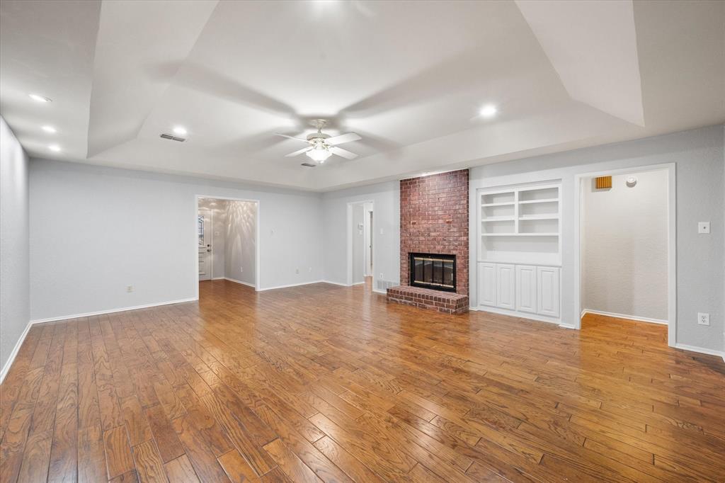 2403 Oak Shadow Court Property Photo 9