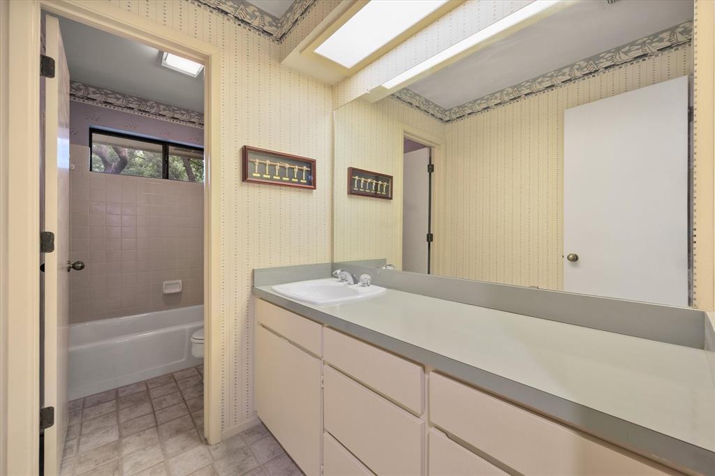 2403 Oak Shadow Court Property Photo 31