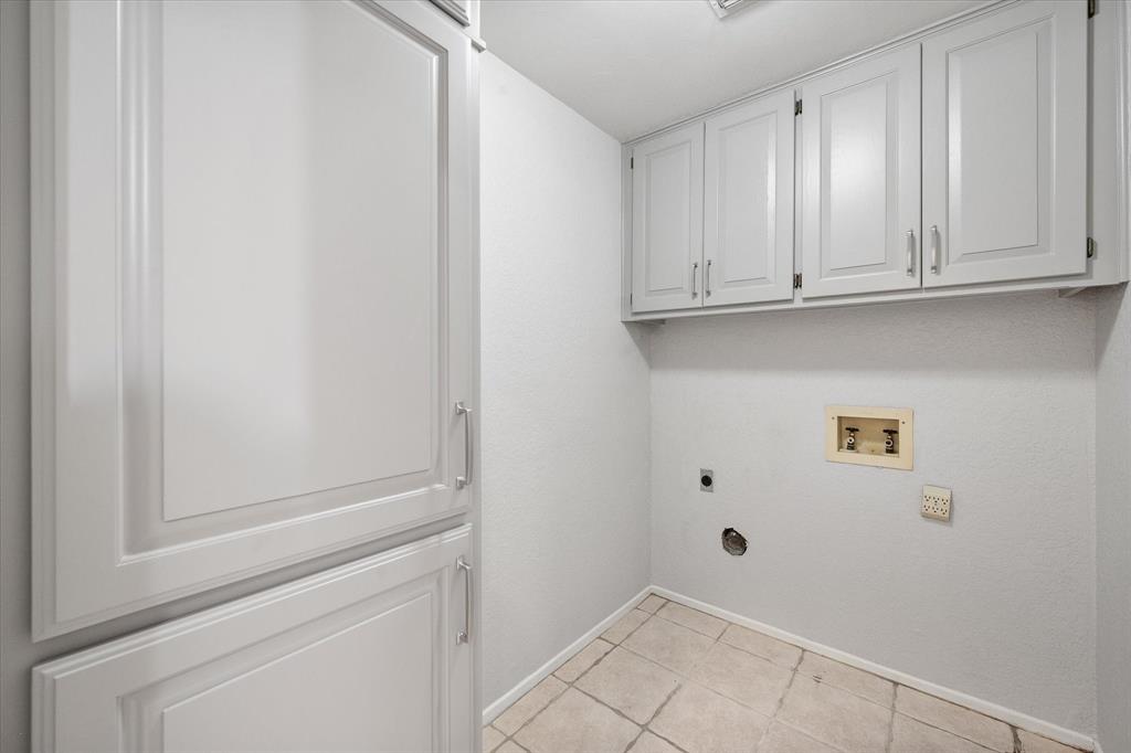 2403 Oak Shadow Court Property Photo 40