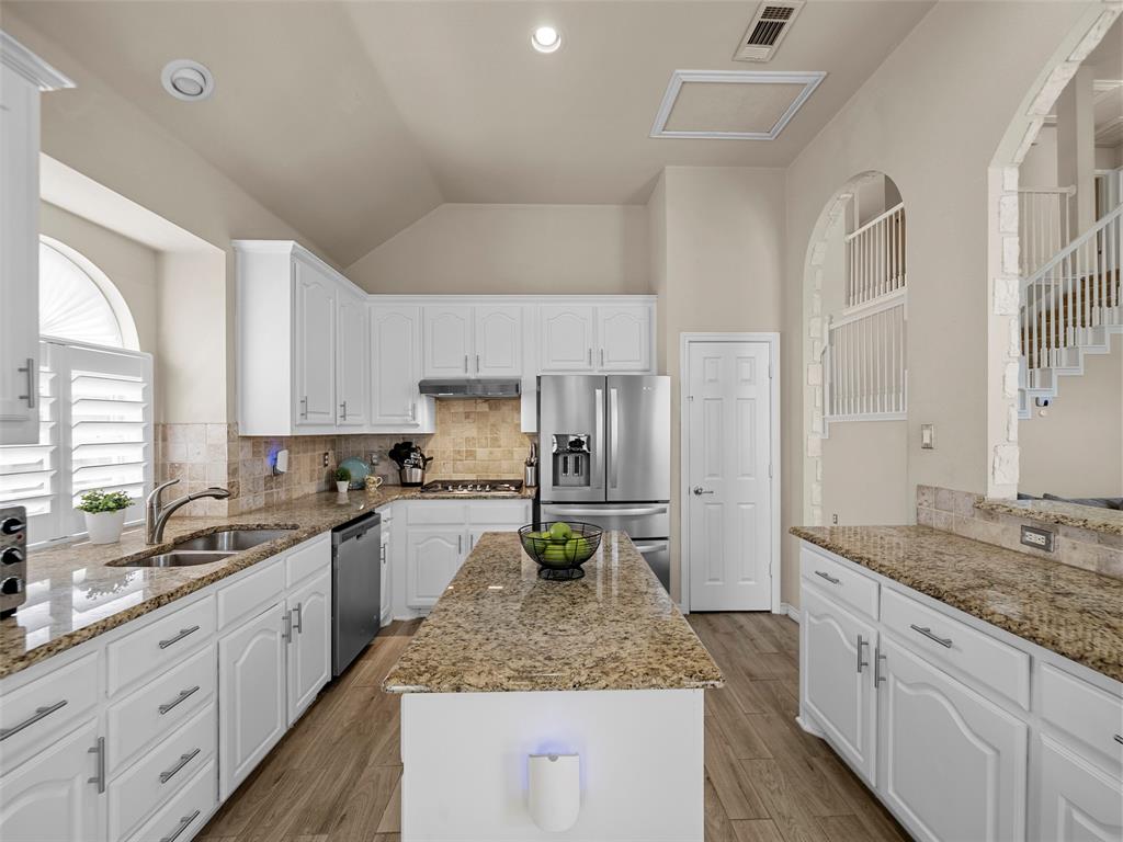 821 Redbud Drive Property Photo 1