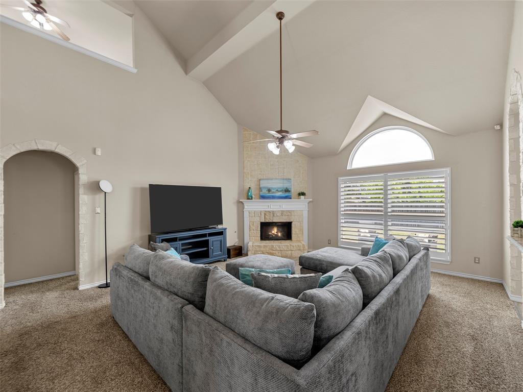 821 Redbud Drive Property Photo 6